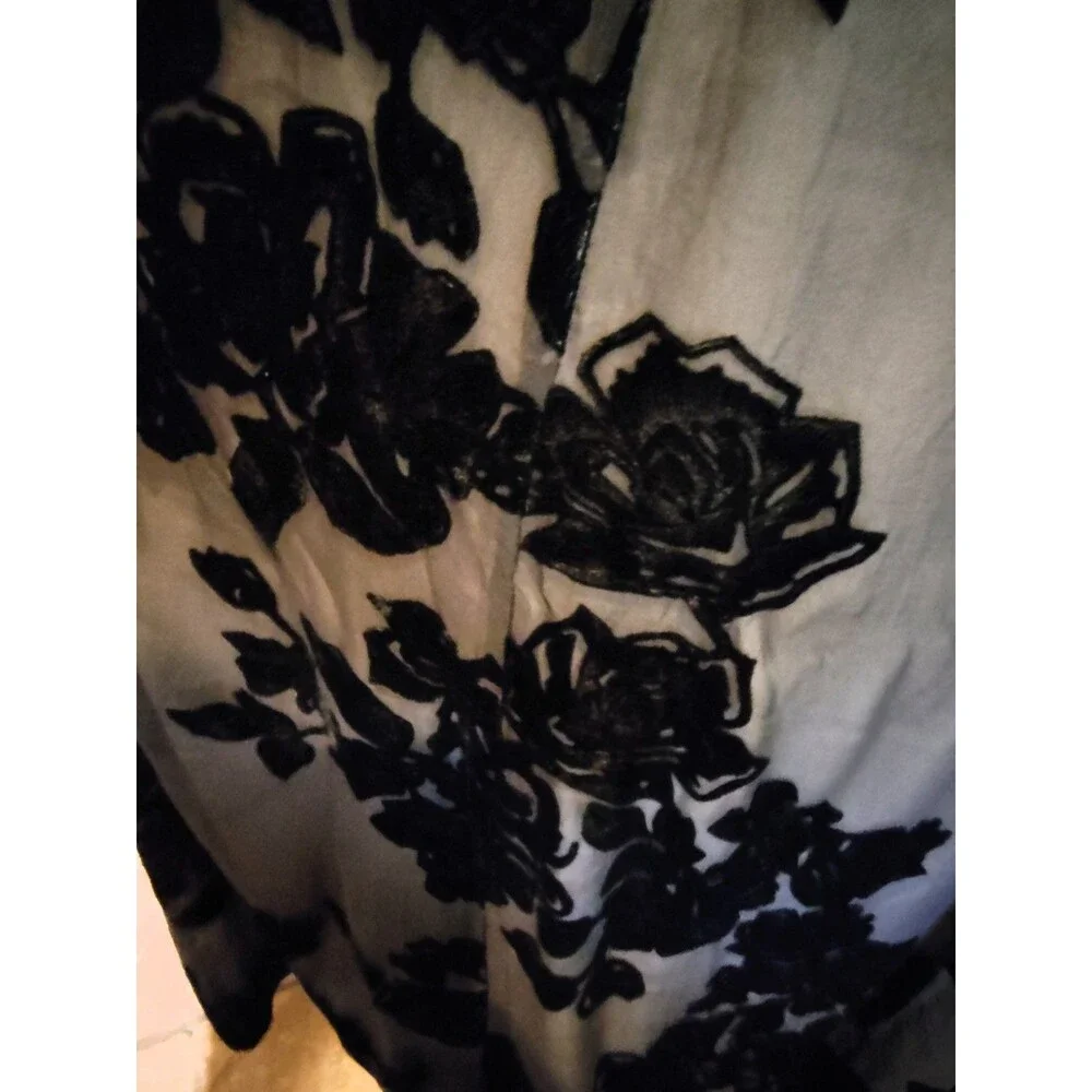Formal Elegant Soft Surroundings Lined Black Rose Velvet Floor Length Skirt Sz S